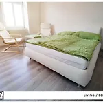 Aco Living - A Cheap Overnight *