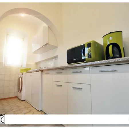 Aco Living - A Cheap Overnight Apartment